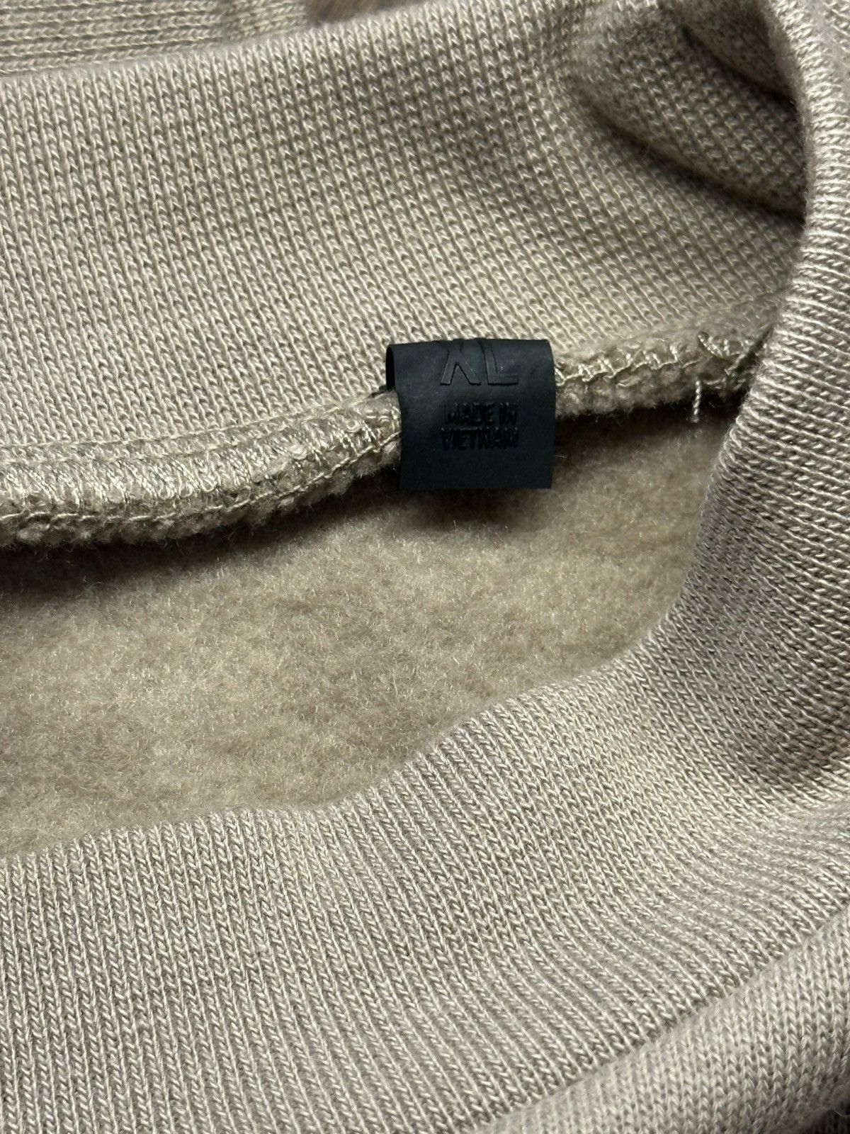 Fear of God Fear of God Essentials Desert Sand Crewneck (FW24)-XL -BNWT Size US XL / EU 56 / 4 - 5 Thumbnail
