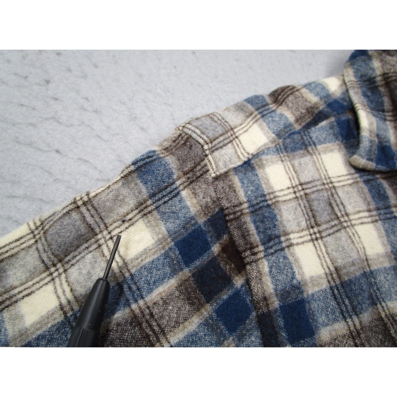 Pendleton VINTAGE Pendleton Men's Shirt Long Sleeve Button Up Wool Plaid Casual Workwear 90s Blue Large Size US L / EU 52-54 / 3 - 4 Thumbnail