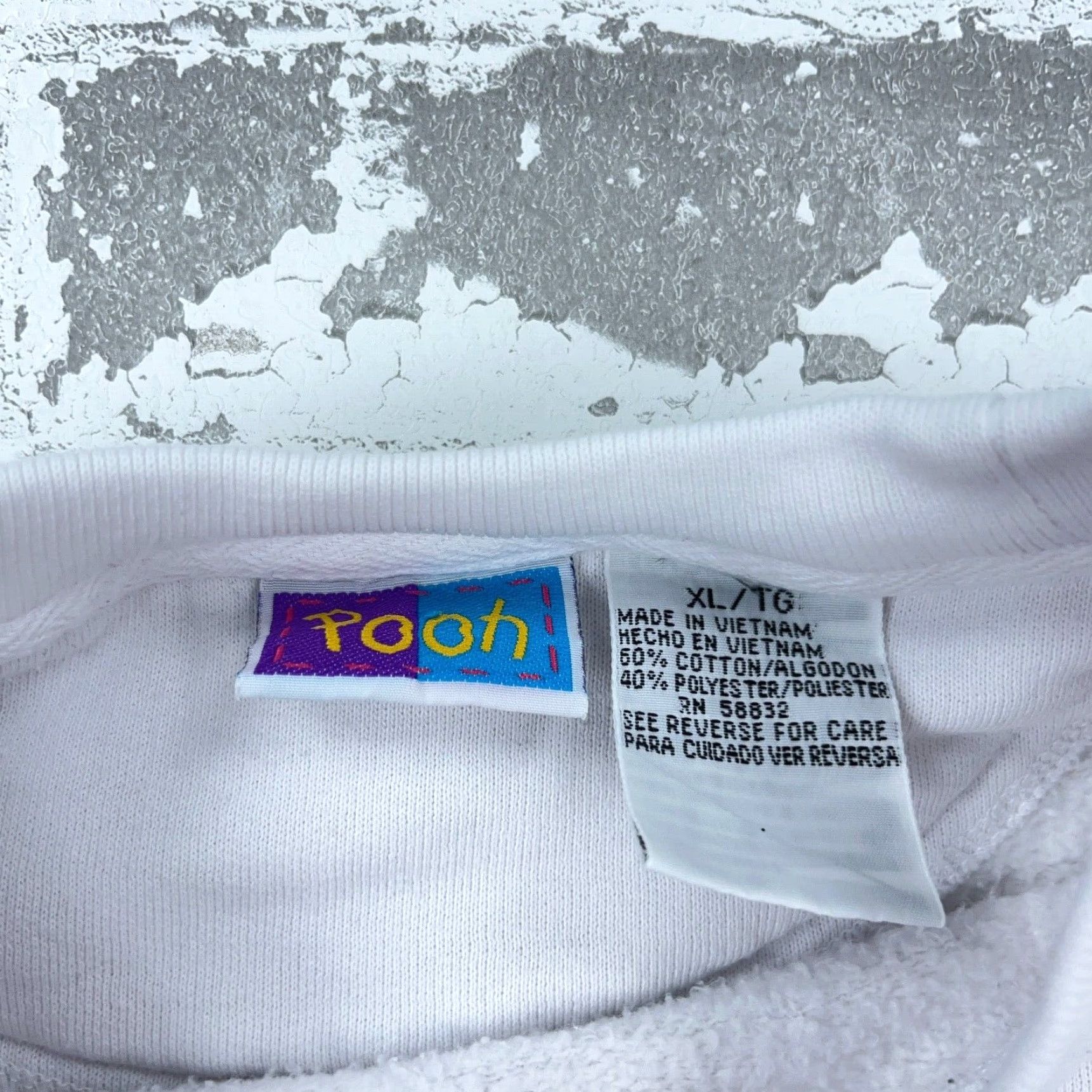 Disney VINTAGE Disney Sweatshirt Men XL White Crewneck Sweatshirt Winnie The Pooh 90s Disney Shirt Mens XL White Size US XL / EU 56 / 4 - 3 Thumbnail