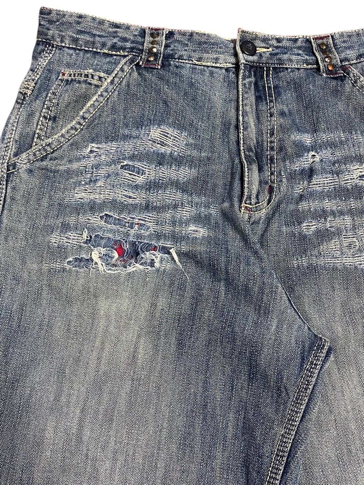 Japanese Brand Vintage Japanese Brand Blue Wash Distressed Punk Baggy Jeans Size US 34 / EU 50 - 5 Thumbnail