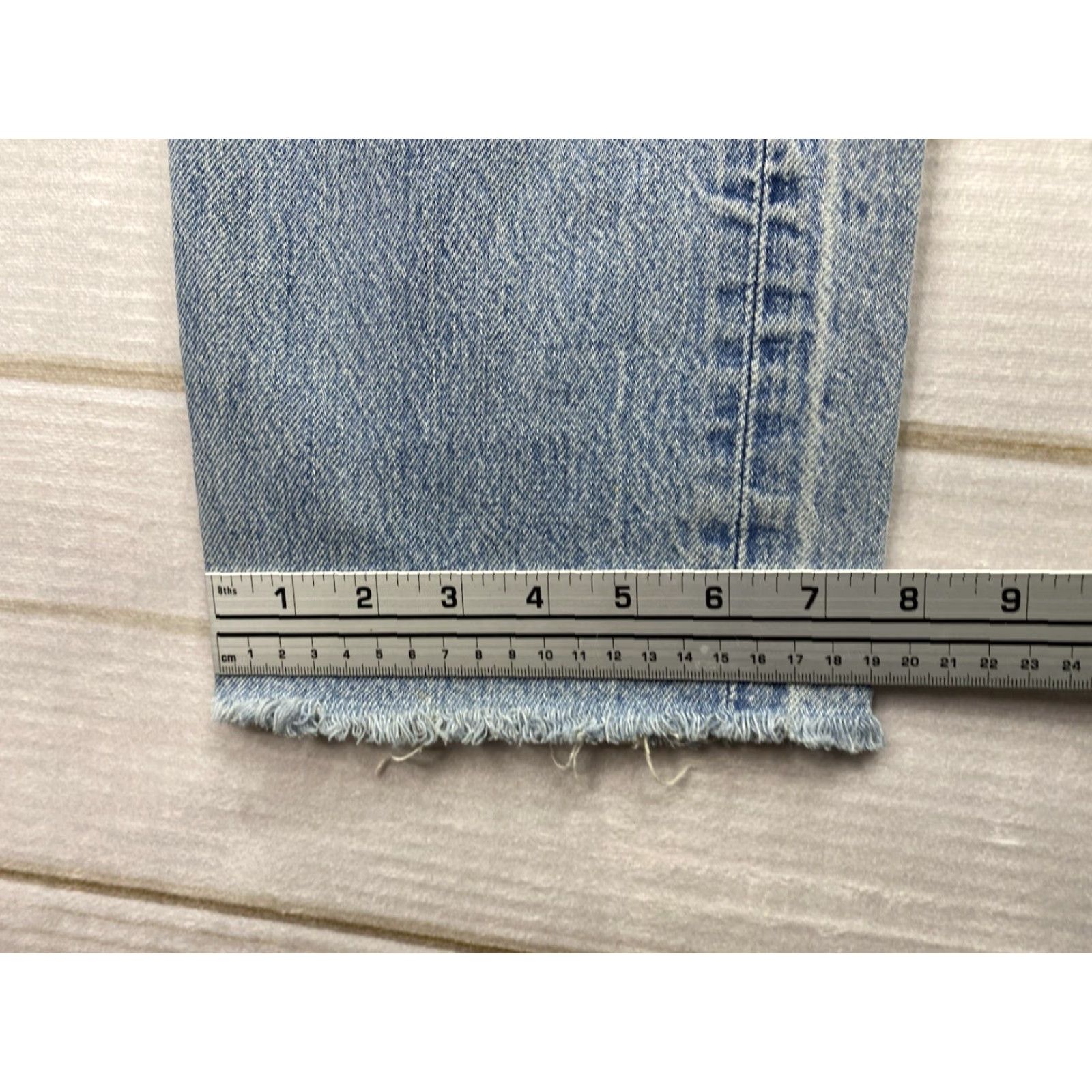 Levi's Levi's Womens 501 Jeans Jeans Boho Patch Upcycled Light Wash 30x30.5 Floral Distressing Buttons Fly Vintage 501 Button Fly Patch Relaxed Jeans 30, XL? Size 40" / US 18 - 7 Thumbnail