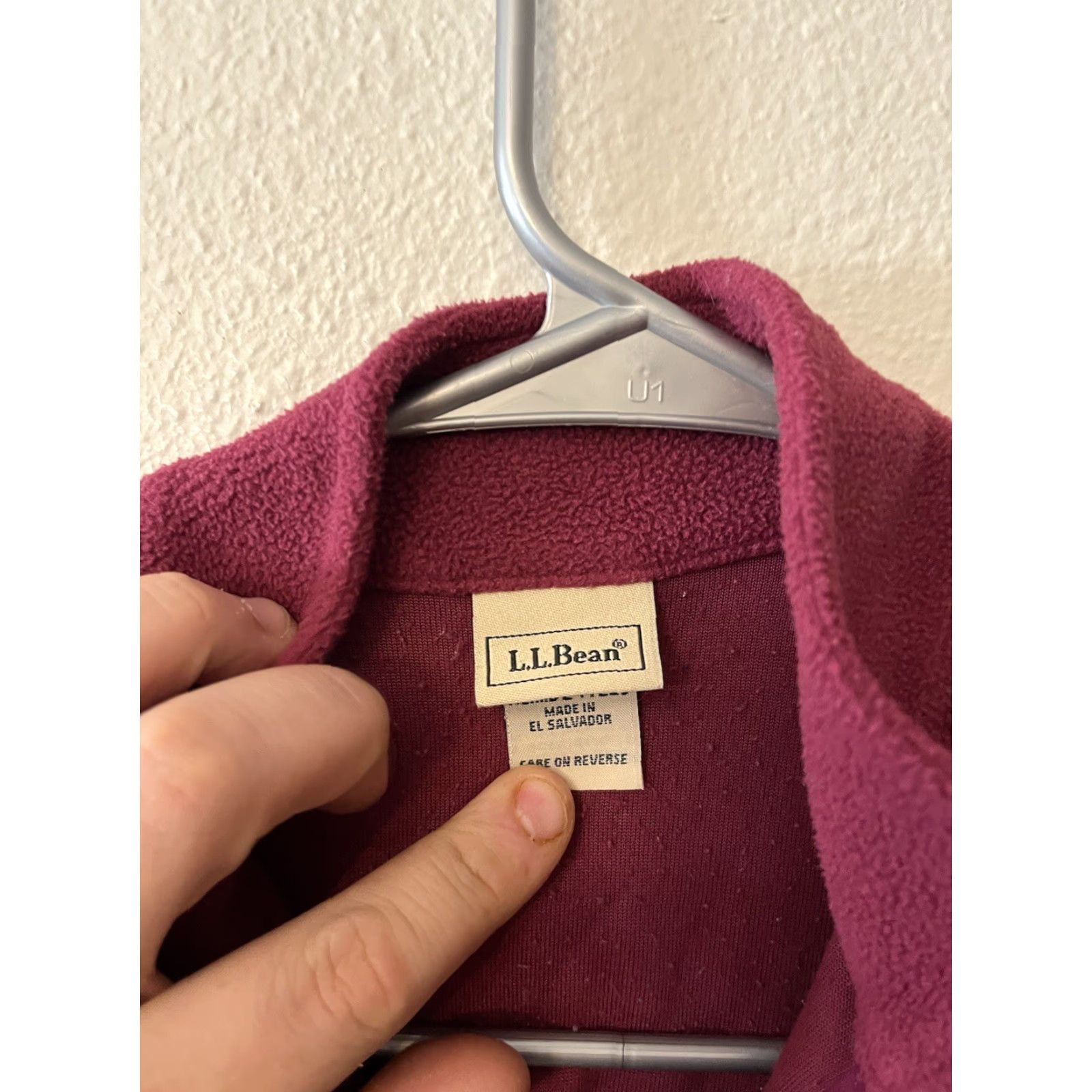 Vintage VINTAGE LL Bean Pullover Shirt XS Women Maroon 1/4 Zip Zip Half Pocket Pullover 100% Polyester Fleece Logo Zipper Womens Size XS / US 0-2 / IT 36-38 - 3 Thumbnail