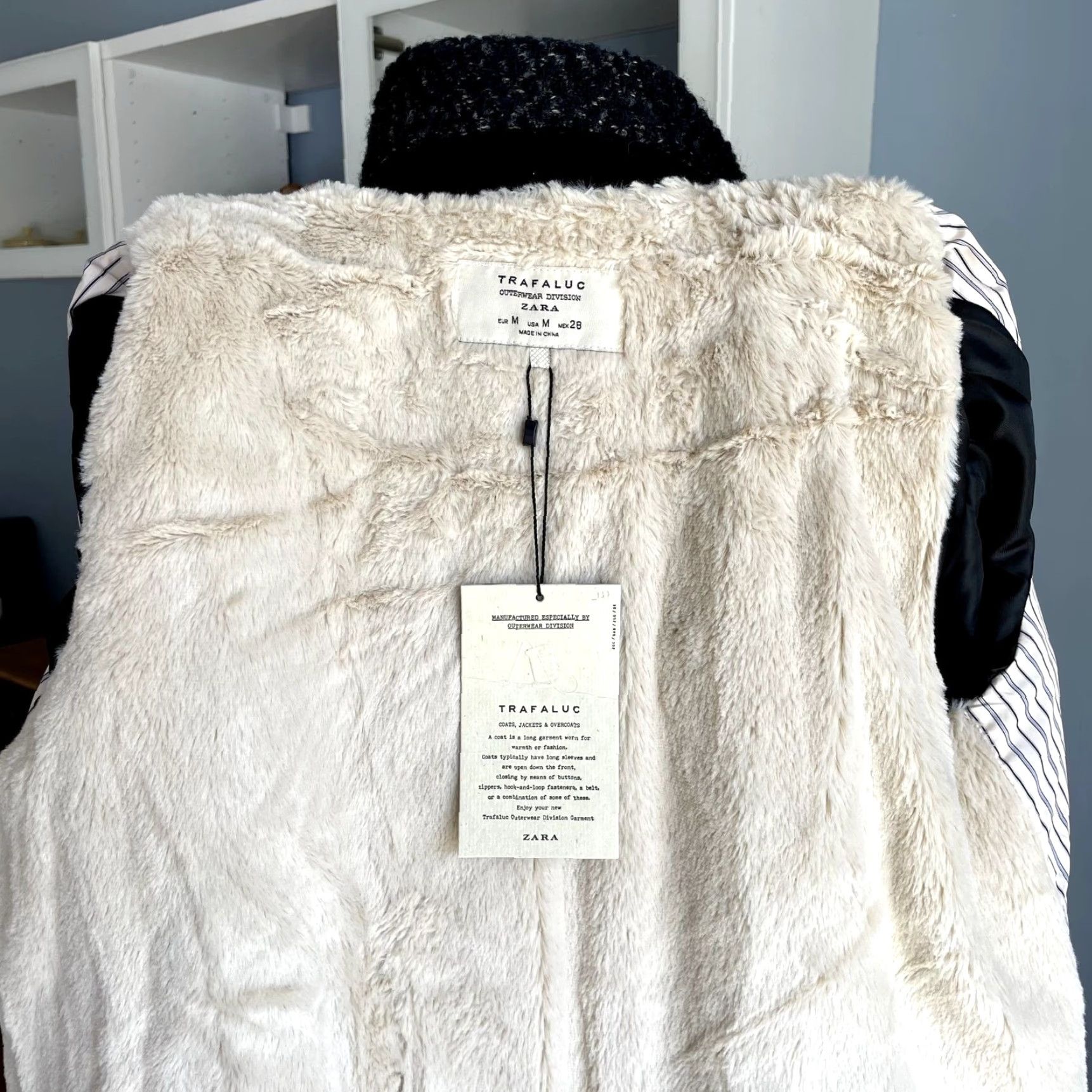 Zara Zara Coat Wool Boucle Tweed Faux Fur Lined Long M Blue Size M / US 6-8 / IT 42-44 - 7 Thumbnail