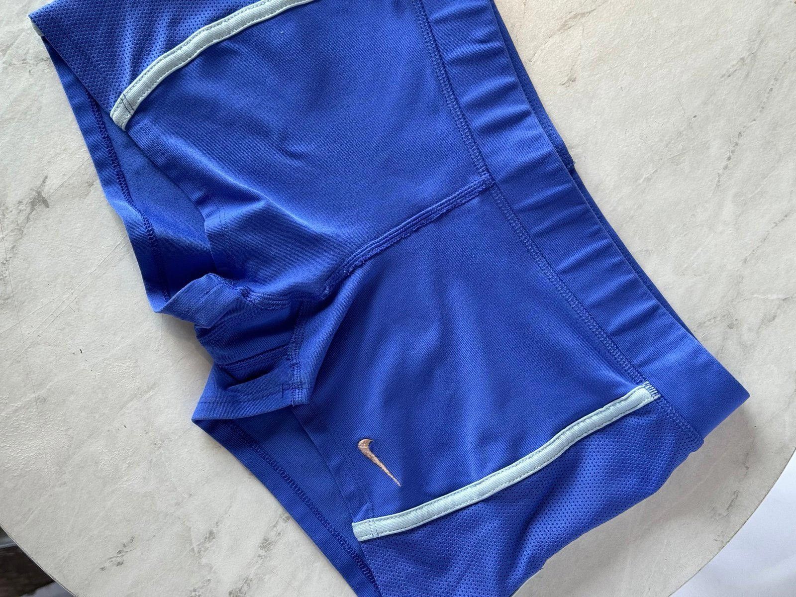 Nike Nike Bri Fit booty shorts Size 26" / US 2 / IT 38 - 2 Thumbnail