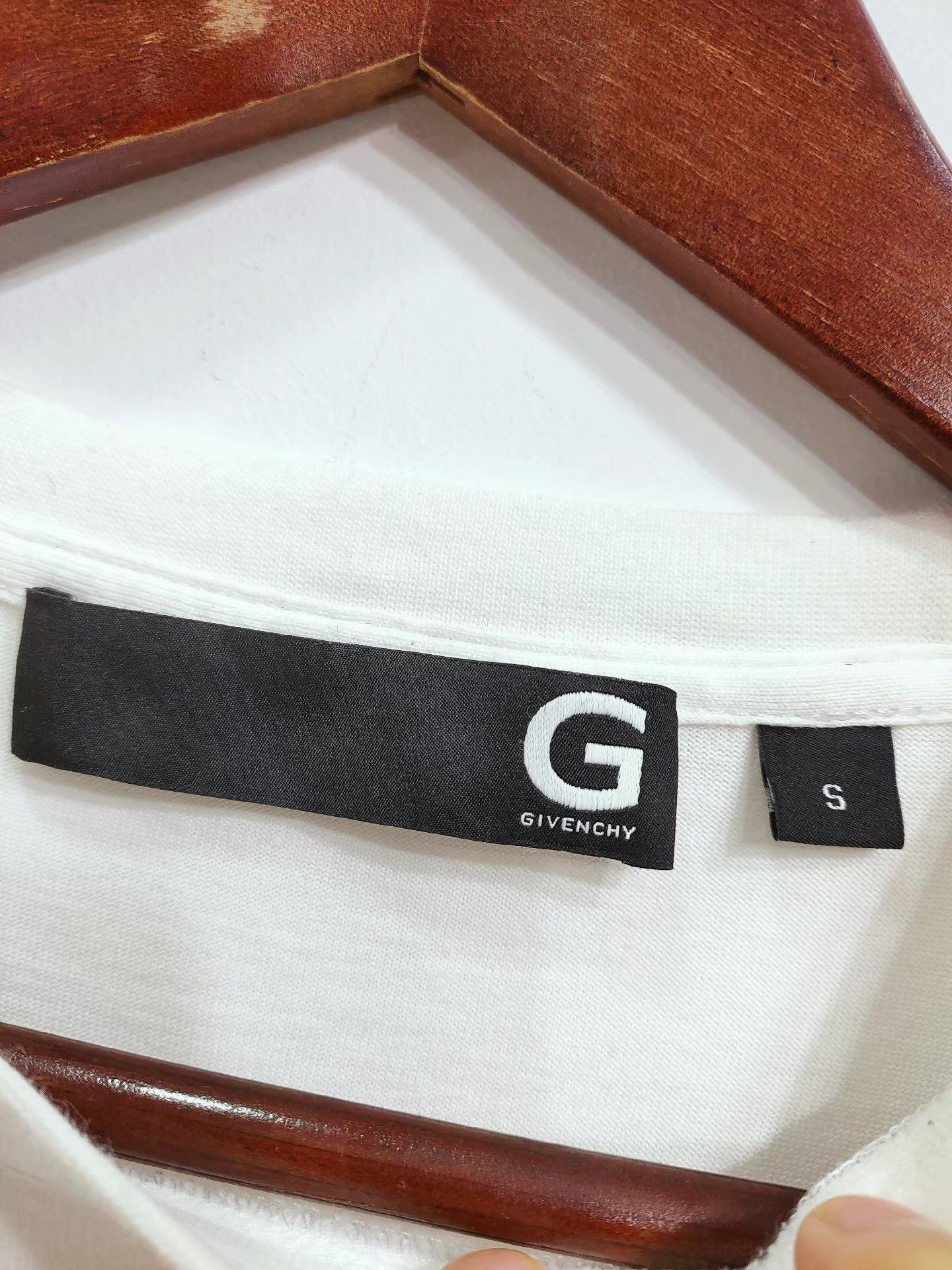 Givenchy Givenchy Men's White Short Sleeve T-shirt K29 Size US S / EU 44-46 / 1 - 3 Thumbnail