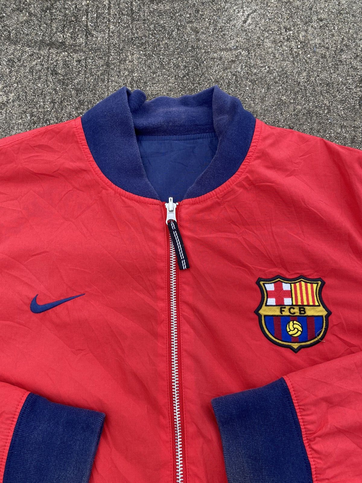 Nike Vintage FCB Nike Swoosh Windbreaker Jacket Size US L / EU 52-54 / 3 - 4 Thumbnail