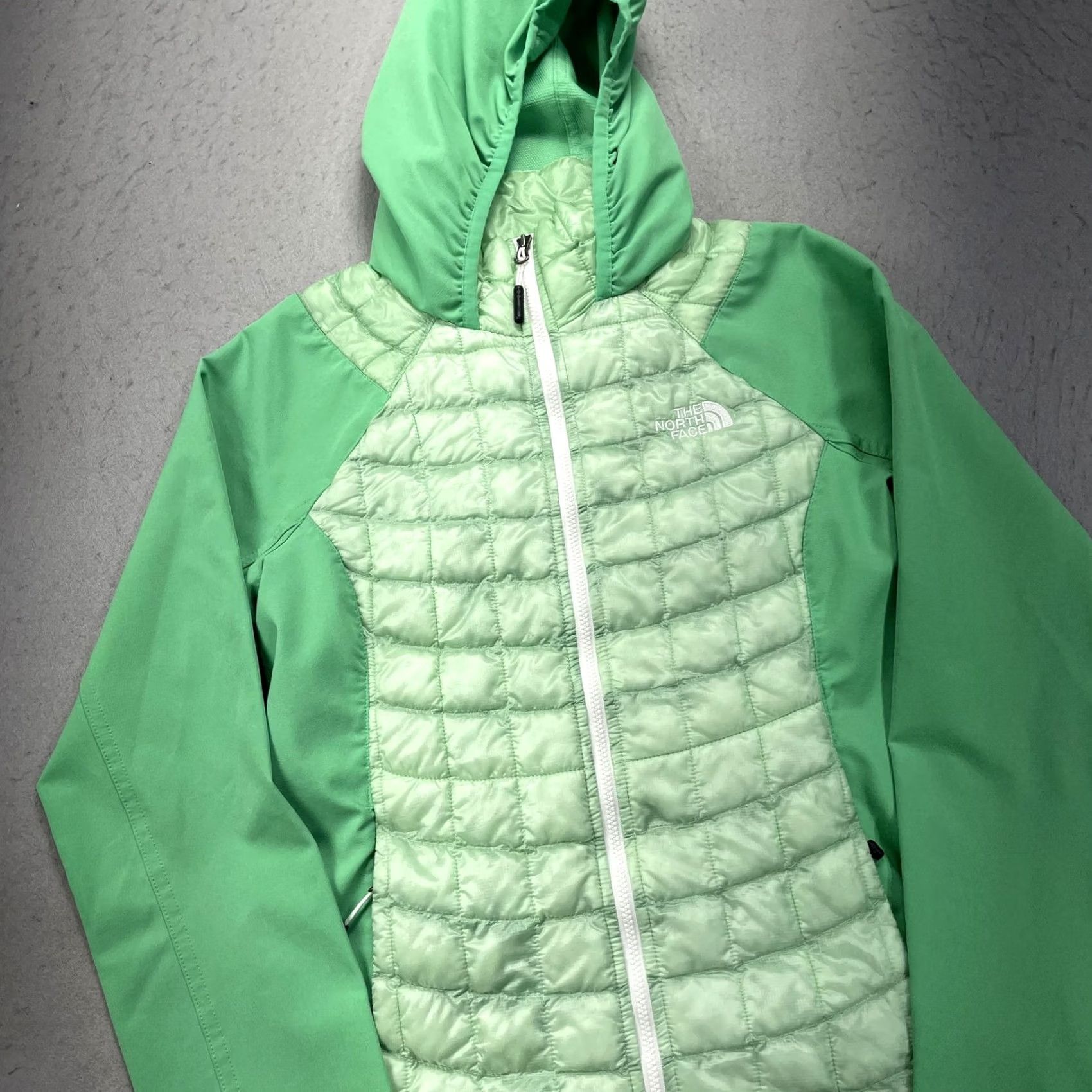The North Face VINTAGE The North Face Jacket Womens XS Green ThermoBall Hooded Puffer Insulated Hybrid Size XS / US 0-2 / IT 36-38 - 3 Thumbnail