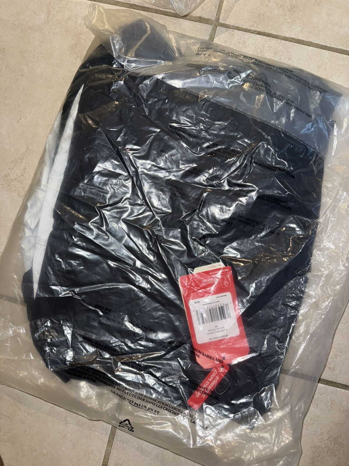 The North Face The North Face Rain Jacket Size XS / US 0-2 / IT 36-38 - 2 Thumbnail