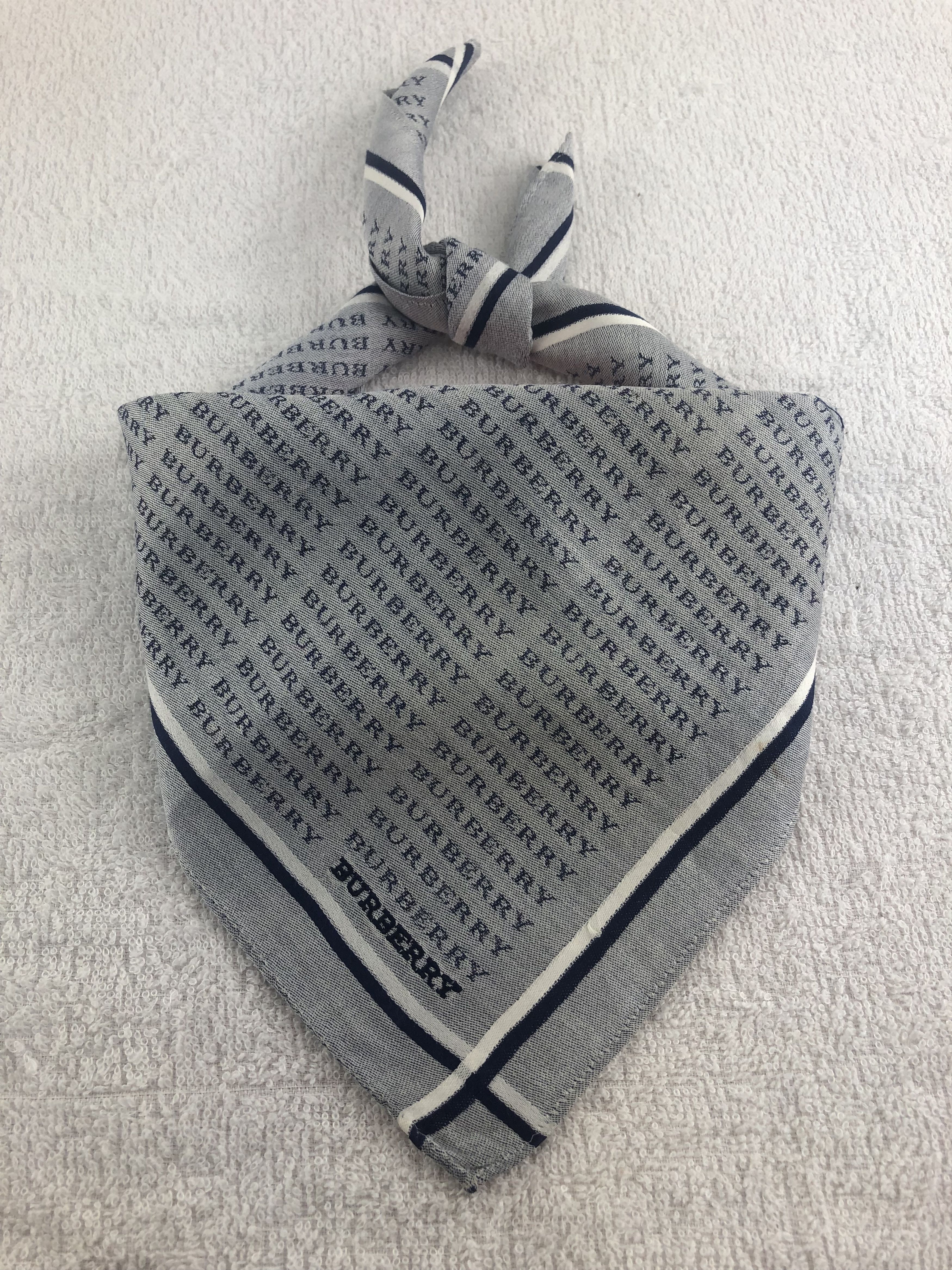 Burberry Burberry Handkerchief / Bandana / Neckerchief C256 Size ONE SIZE - 2 Thumbnail