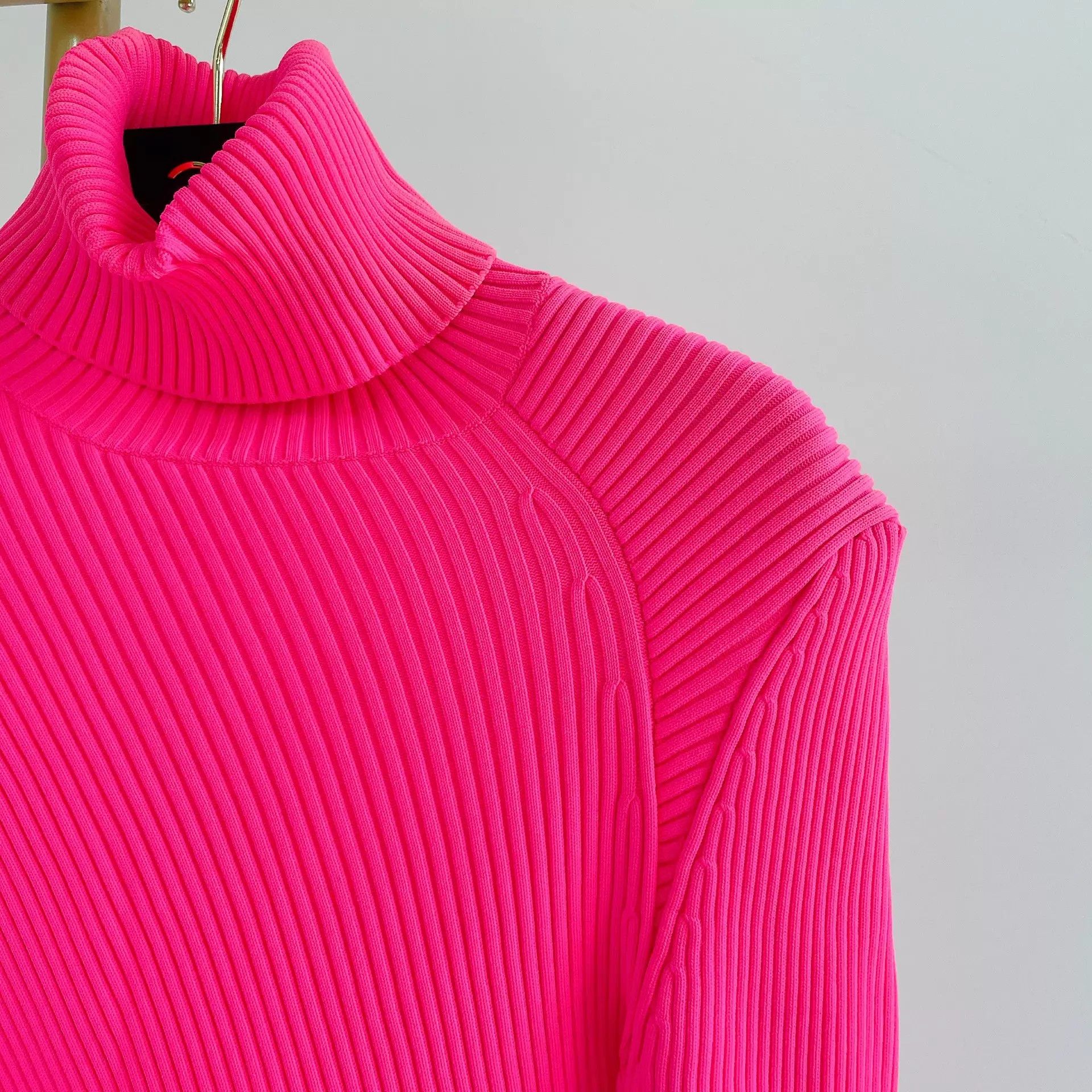Balenciaga Balenciaga fluorescent pink top 40 EU Size S / US 4 / IT 40 - 3 Thumbnail