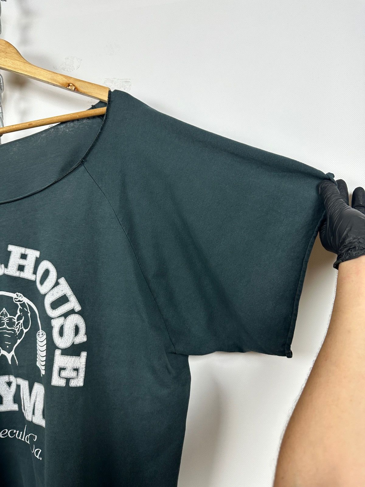Vintage 90s Vintage Powerhouse Gym Temecula Ca Faded Black T-Shirt Size US XL / EU 56 / 4 - 8 Thumbnail