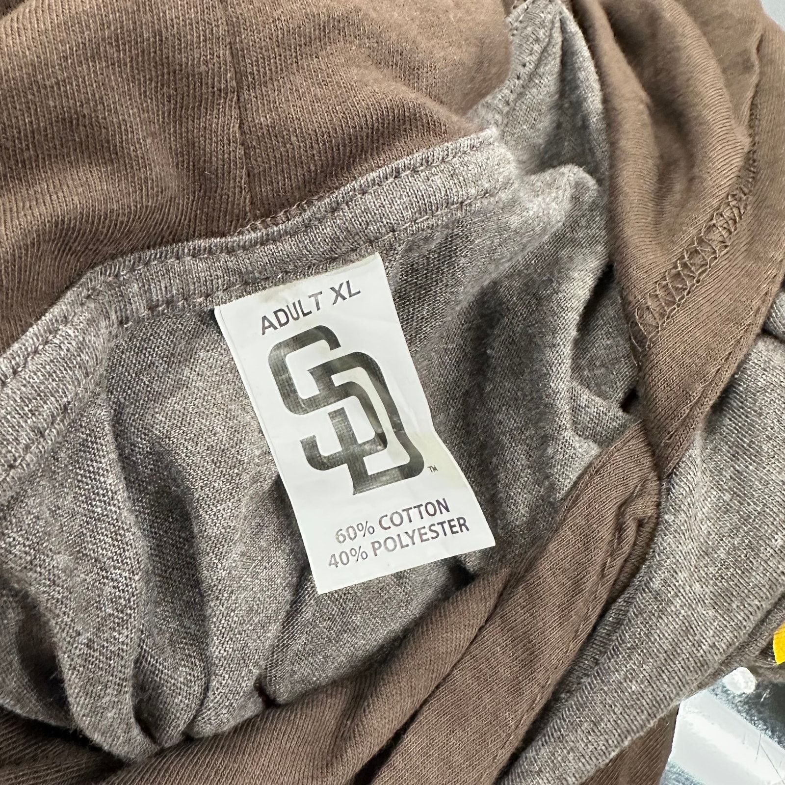 MLB San Diego Padres lightweight hooded long sleeve shirt XL Size US XL / EU 56 / 4 - 5 Thumbnail