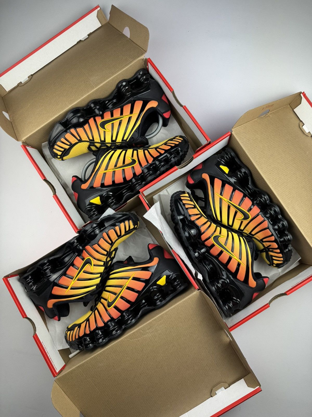 Nike Nike Shox TL Sunrise US9 Size US 9.5 / EU 42-43 - 3 Thumbnail
