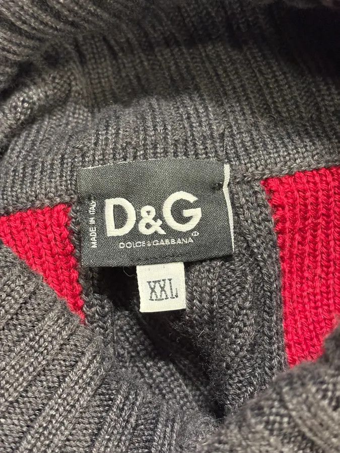 Dolce & Gabbana 2000s Dolce & Gabbana Grey & Red Turtleneck Size US S / EU 44-46 / 1 - 9 Thumbnail