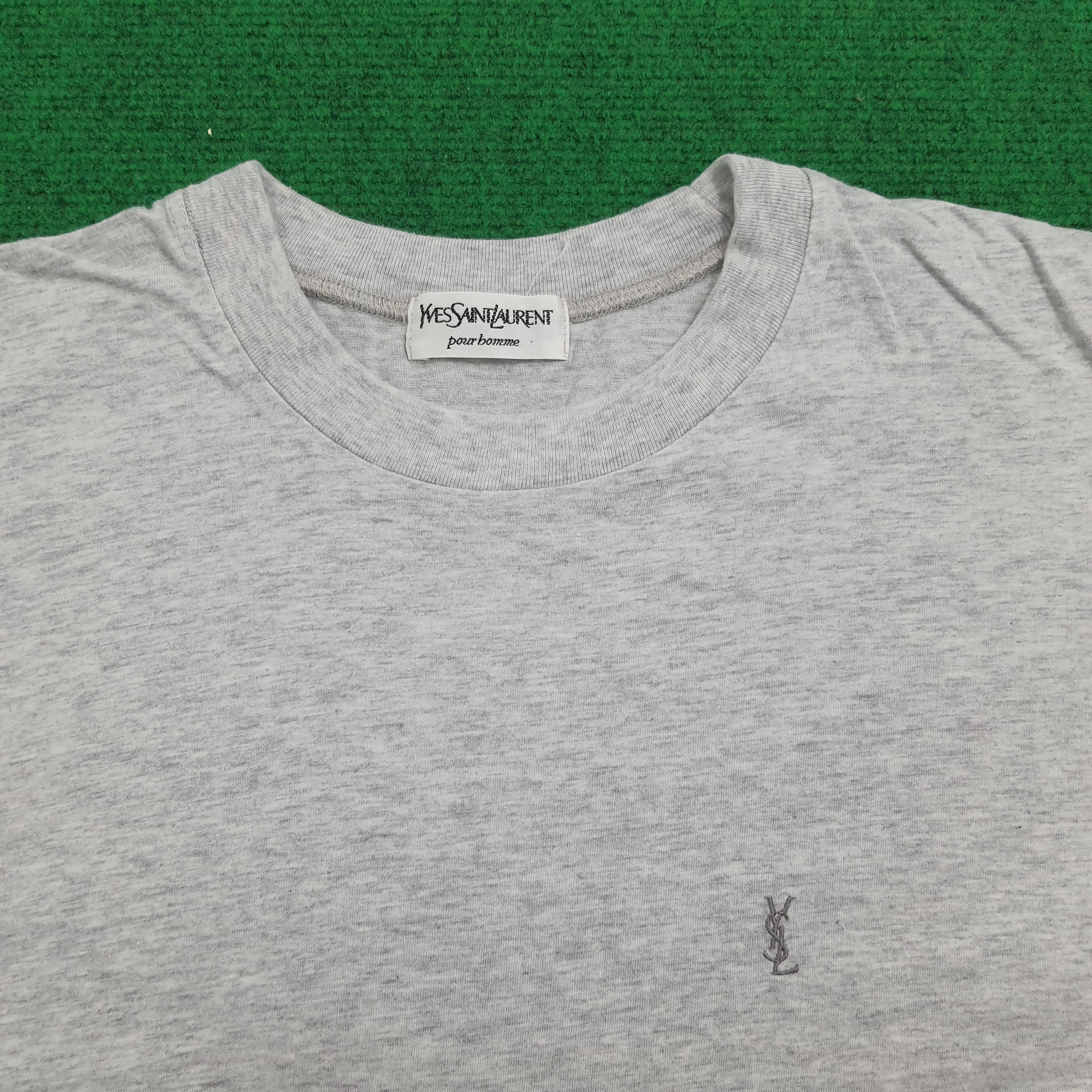 Vintage × Yves Saint Laurent Vintage Yves Saint Laurent Small Logo T-shirt Size US S / EU 44-46 / 1 - 2 Thumbnail