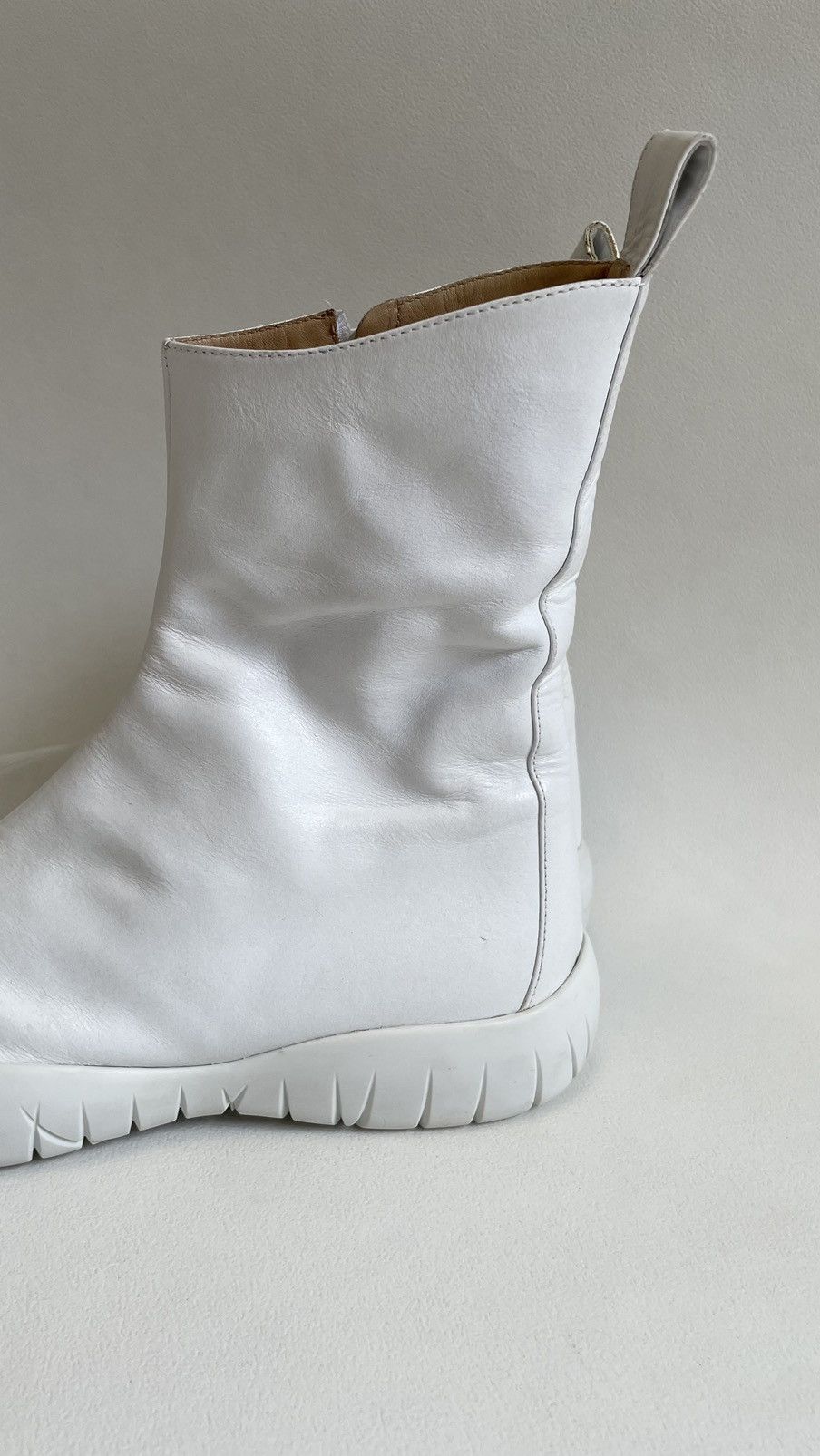 Maison Margiela White Leather Scuba Tabi Boots / Sneakers Size US 7 / IT 37 - 4 Thumbnail