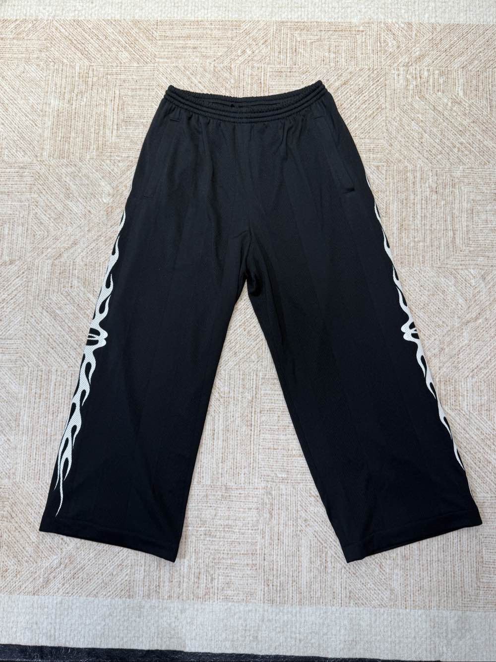 Balenciaga Balenciaga Flame Mesh Sweatpants Size XS Size US 28 / EU 44 - 1 Thumbnail