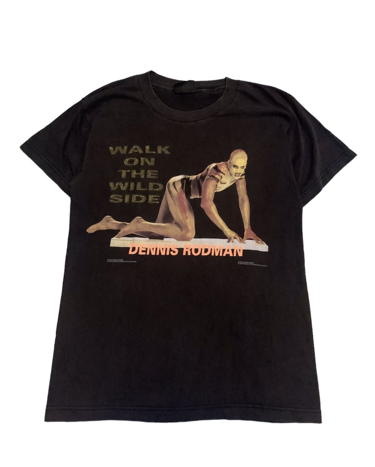 Rap Tees 💥RARE💥 Vintage 90s Dennis Rodman Walk On The Side Tee Size US M / EU 48-50 / 2 - 1 Thumbnail