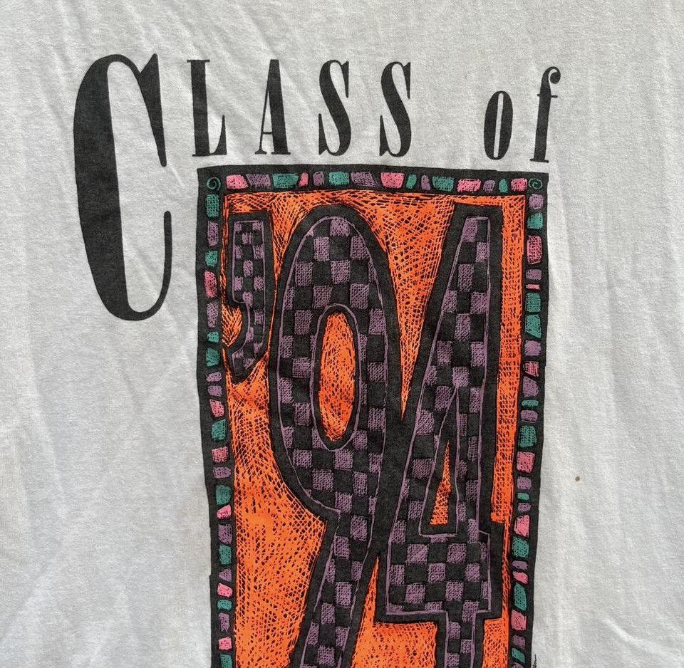 Other Vintage Class of 1994 Thrashed Graphic T-Shirt Size US L / EU 52-54 / 3 - 3 Thumbnail
