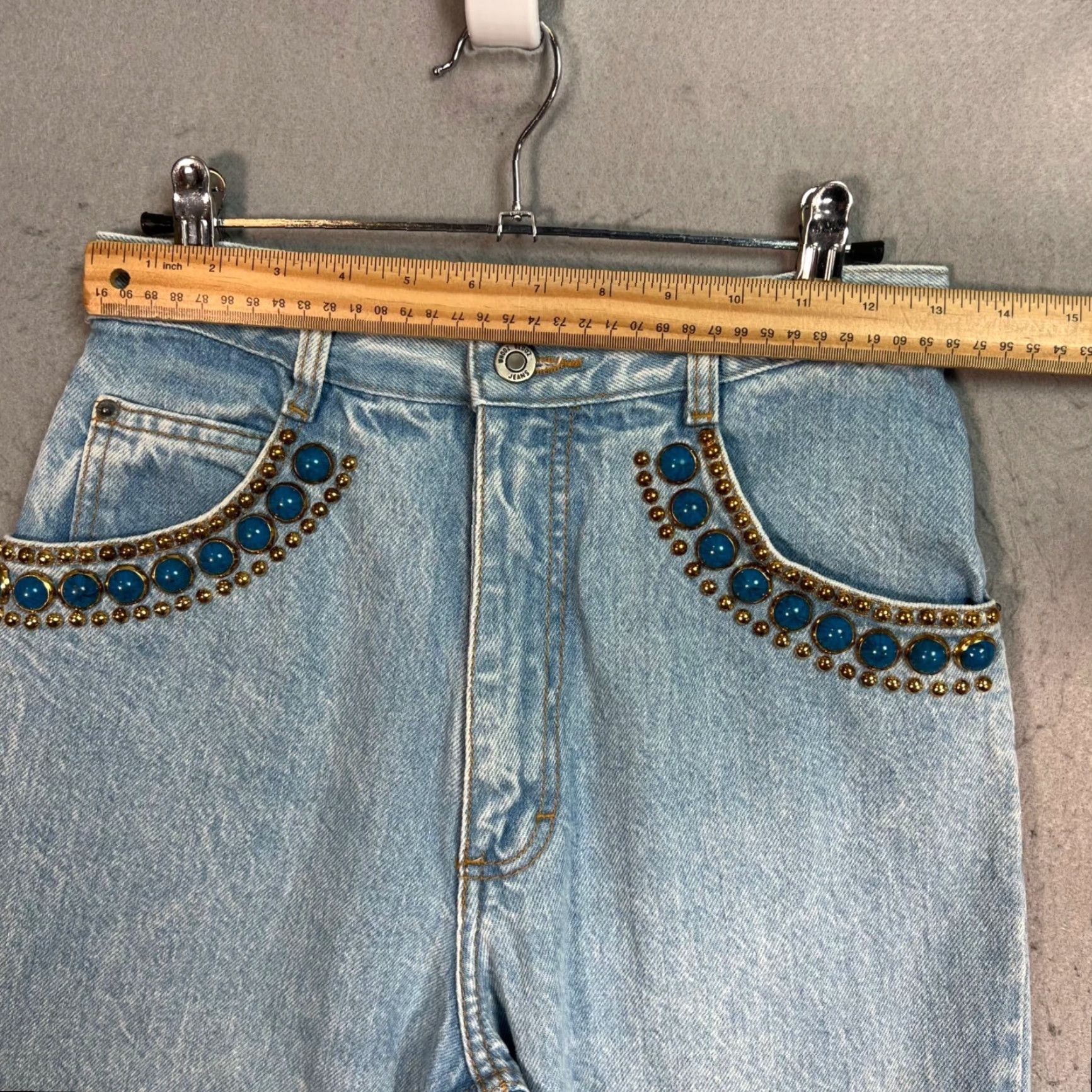 Vintage VINTAGE Whooz Blooz Womens 9 High-Waisted Light Wash Jeans w/ Beaded Pocket Size 30" / US 8 / IT 44 - 6 Thumbnail