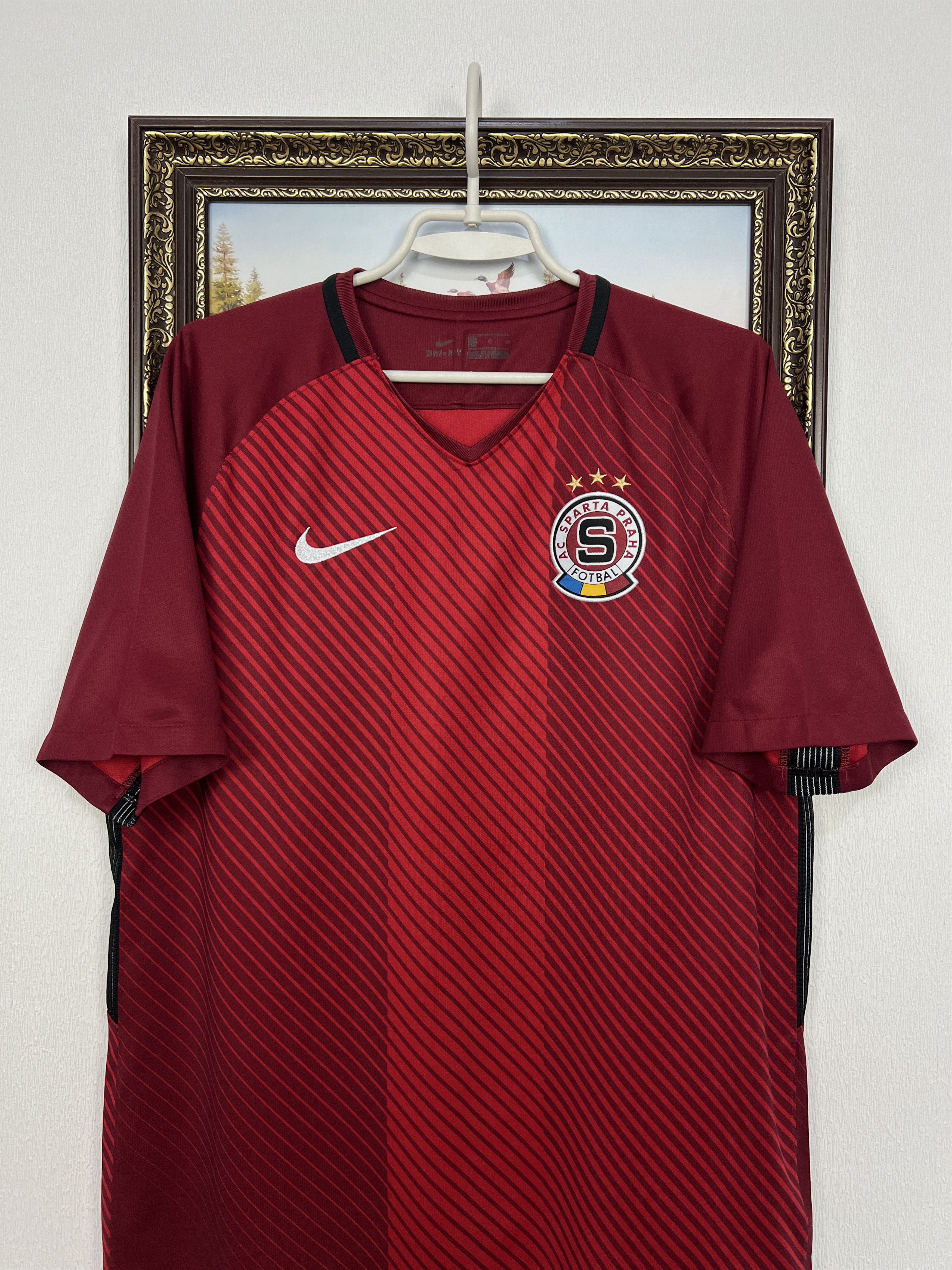 Nike Sparta Praha Home football shirt 2017 Soccer Nike Jersey Size US L / EU 52-54 / 3 - 2 Thumbnail