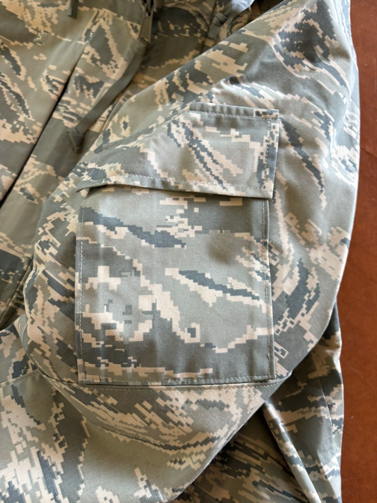 Goretex USAF APECS Gore-Tex Parka — ABU Digital Tiger Stripe / Large Size US L / EU 52-54 / 3 - 5 Thumbnail