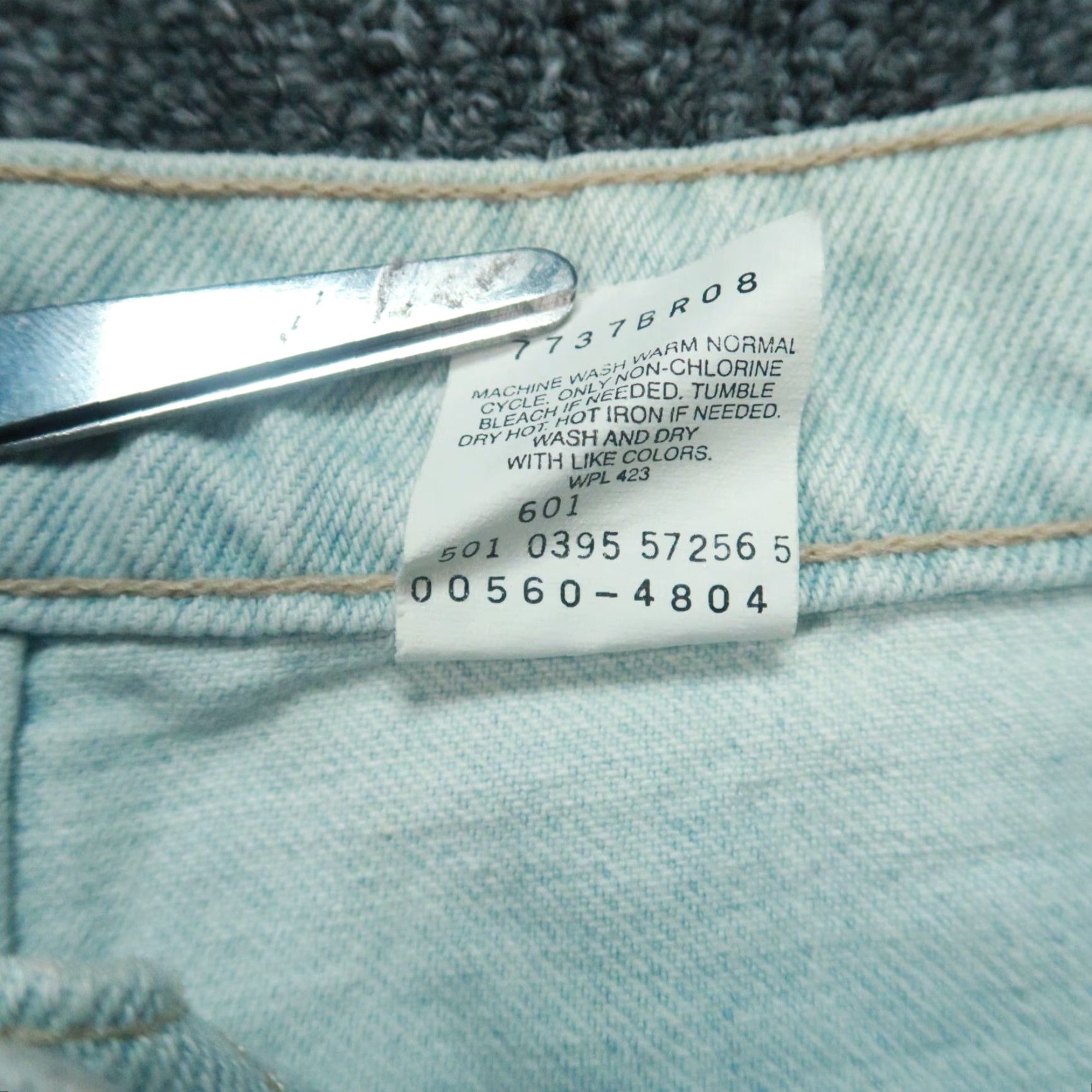 Levi's VINTAGE Levi's Jeans Mens 37x32 Blue 560 Tapered Leg Loose Fit 90s USA Irregular Size US 37 - 5 Thumbnail