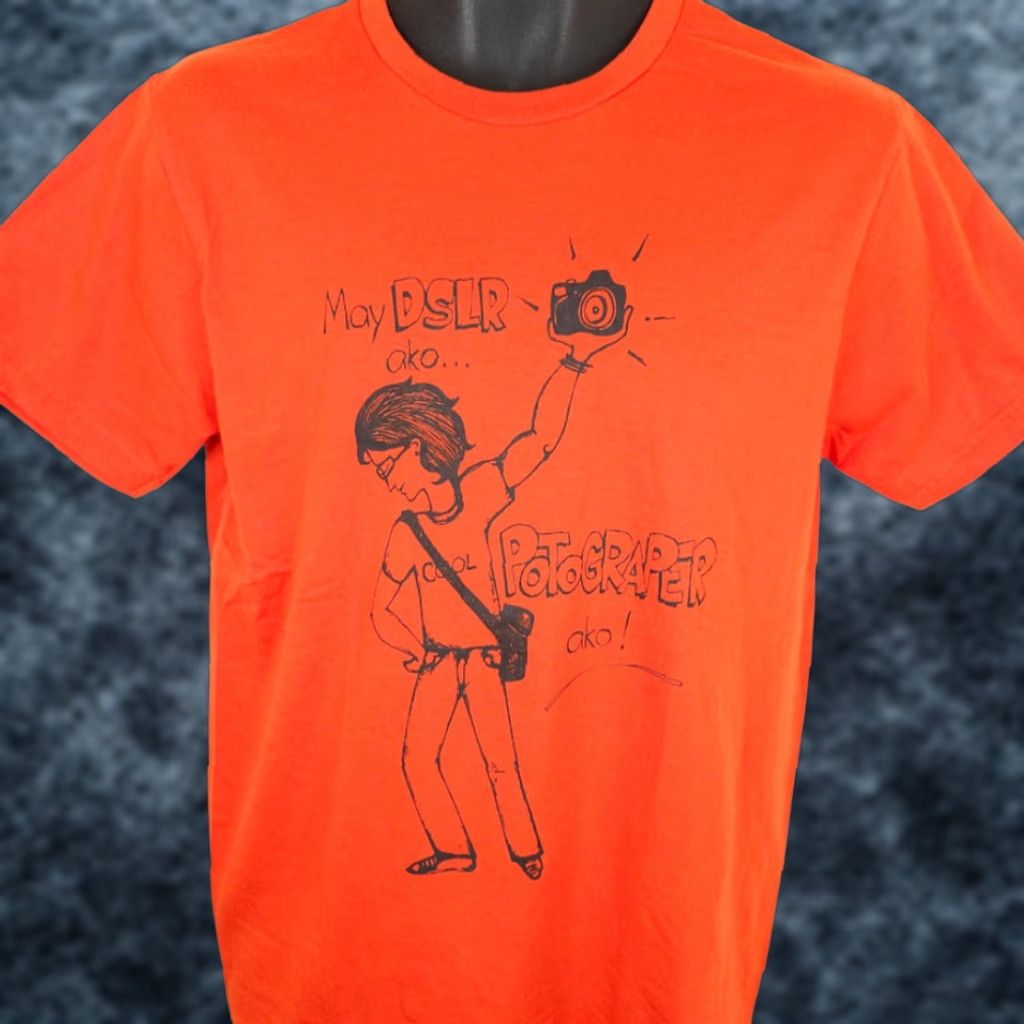 Vintage DSLR Photographer T Shirt Mens Size Medium Orange Philippines Photography Shirt Travel Vacation Tourist souvenir 2010s Mens Size US M / EU 48-50 / 2 - 1 Thumbnail