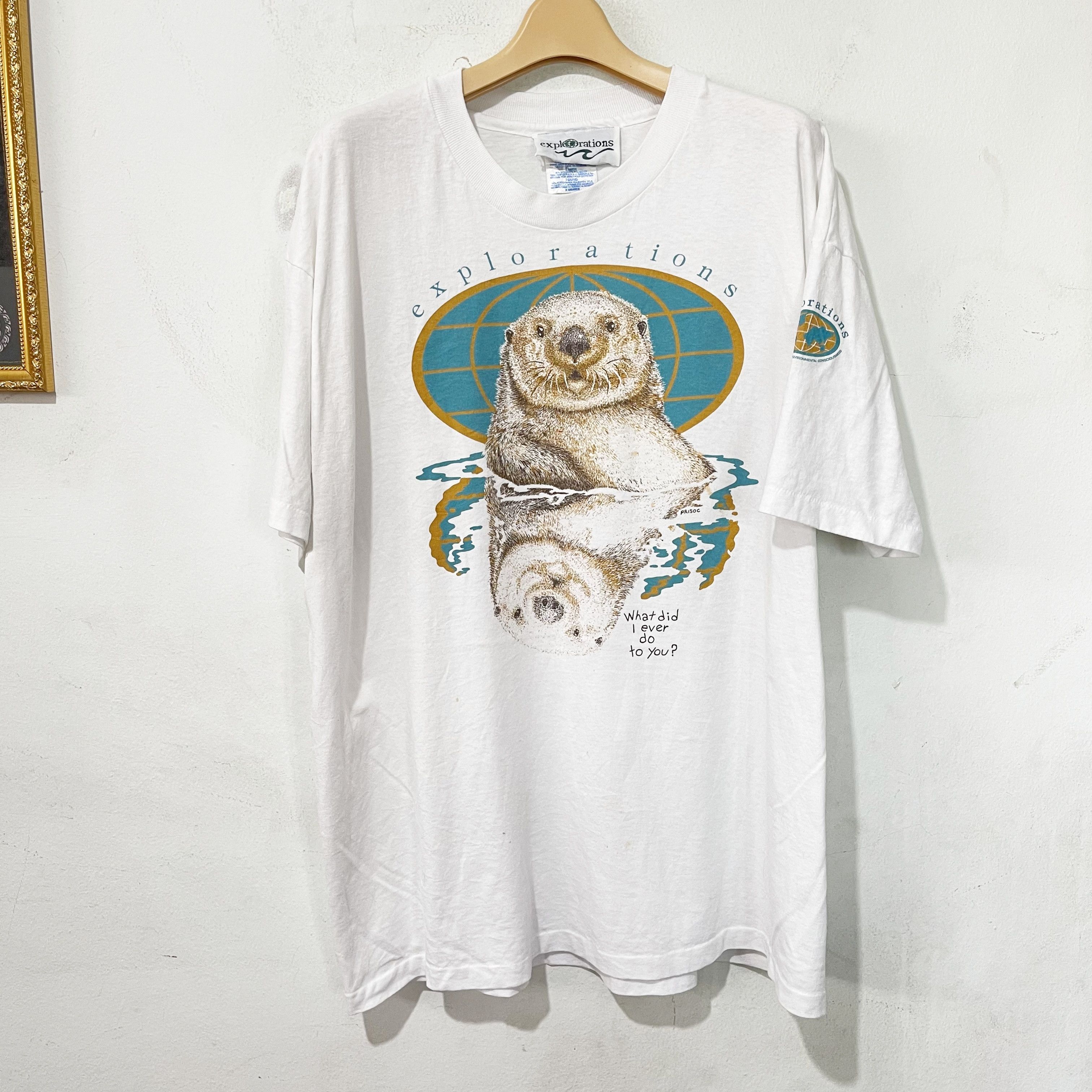 Vintage Vintage 90s Sea Otter T-Shirt Size US L / EU 52-54 / 3 - 1 Thumbnail