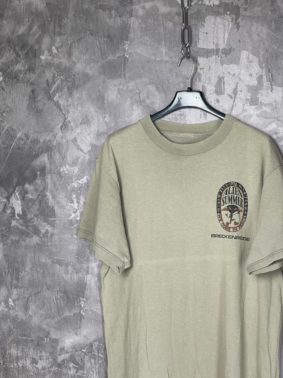 Vintage Vintage Y2K Crazy 1996s Big Logo Alien Summer T shirt Size US L / EU 52-54 / 3 - 8 Thumbnail