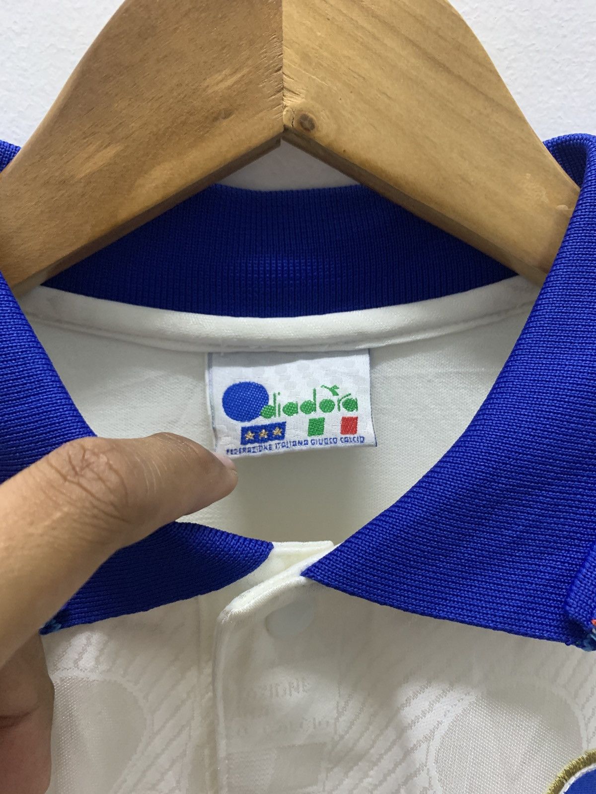 Vintage 1992-94 Italy Match Issue Away Shirt #11 Size US L / EU 52-54 / 3 - 3 Thumbnail