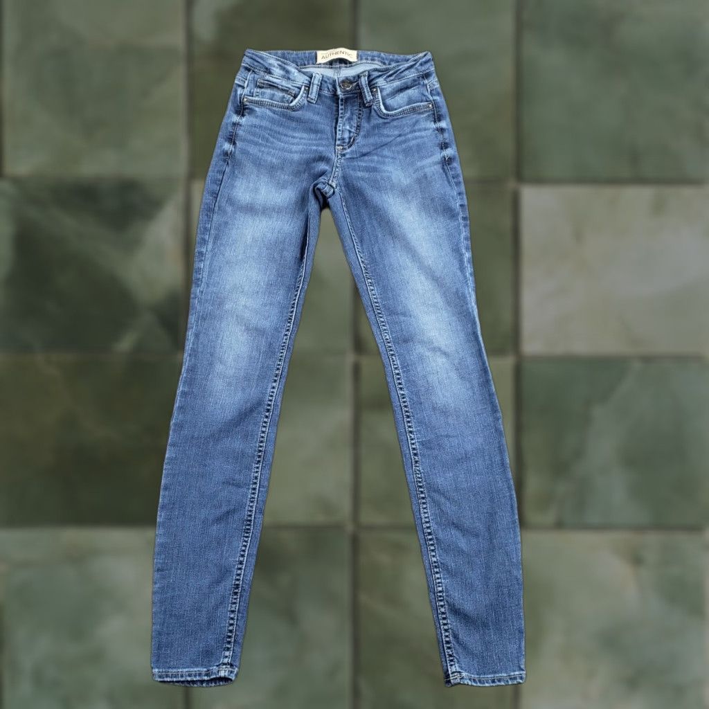 Silver Jeans Co. Silver Jeans Womens Jeans Curvy Mid Skinny Mid Rise Blue 24x29 Stretch Denim Slim Zip Button Logo Pockets Size 42" / US 20 - 1 Thumbnail