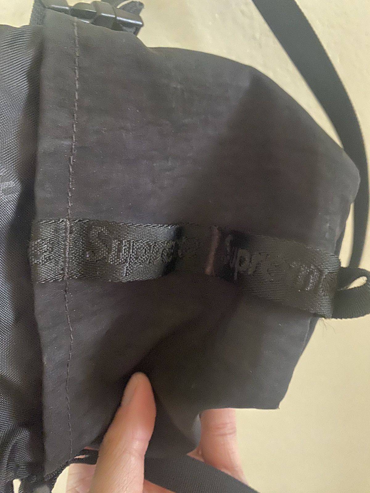 Supreme × Vintage Supreme Neck Pouch FW20 Size ONE SIZE - 5 Thumbnail