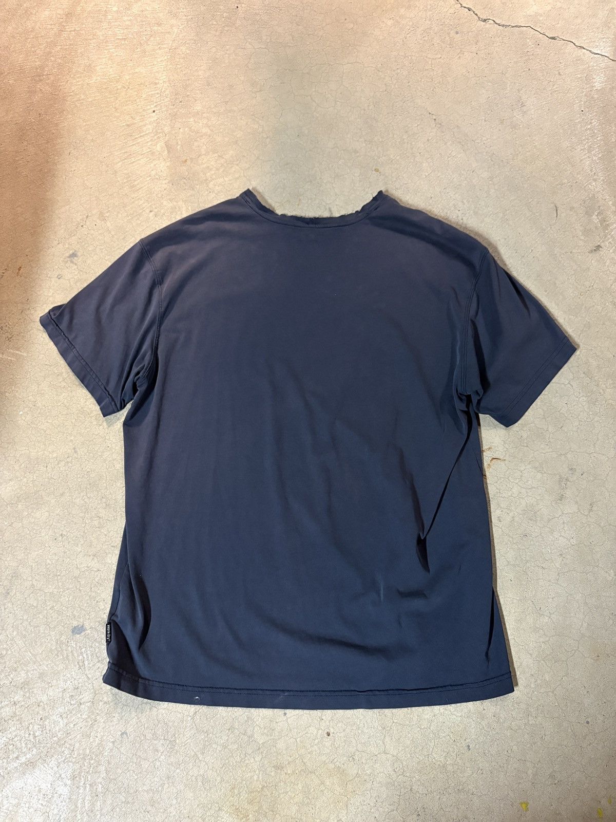 Carhartt VTG 00’s Carhartt Distressed Pocket Tee T-shirt Faded Navy Size US XL / EU 56 / 4 - 3 Thumbnail