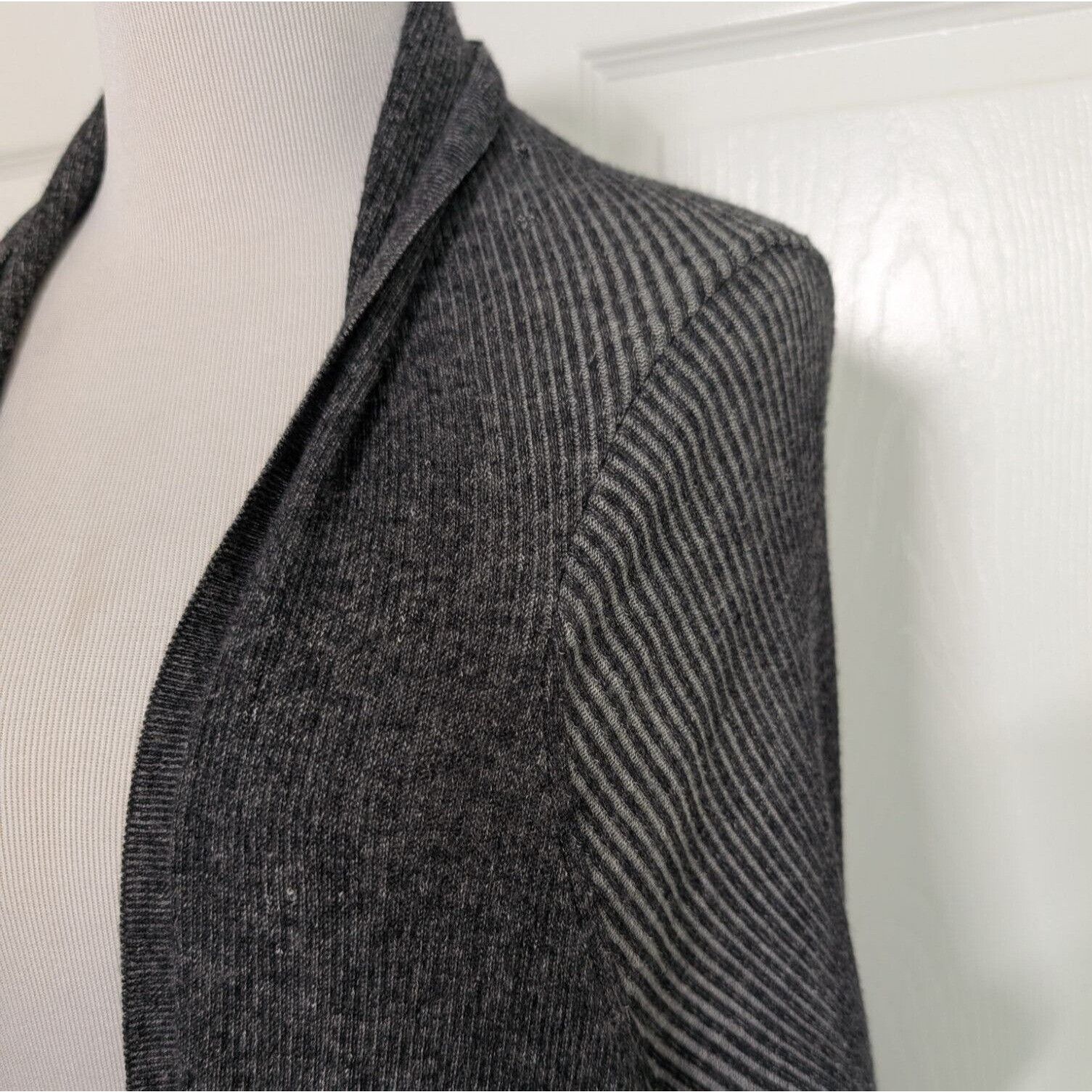 Alice + Olivia Alice + Olivia Draped Cardigan Womens Size Small Gray Wool Size S / US 4 / IT 40 - 2 Thumbnail