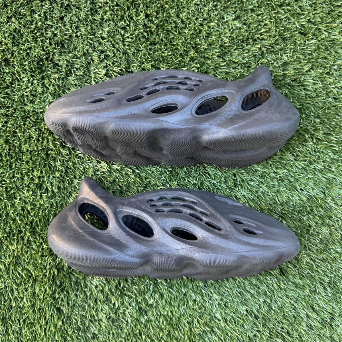 Yeezy Adidas Yeezy Foam Runner Onyx Size 10 - HP8739 Size US 10 / EU 43 - 2 Thumbnail