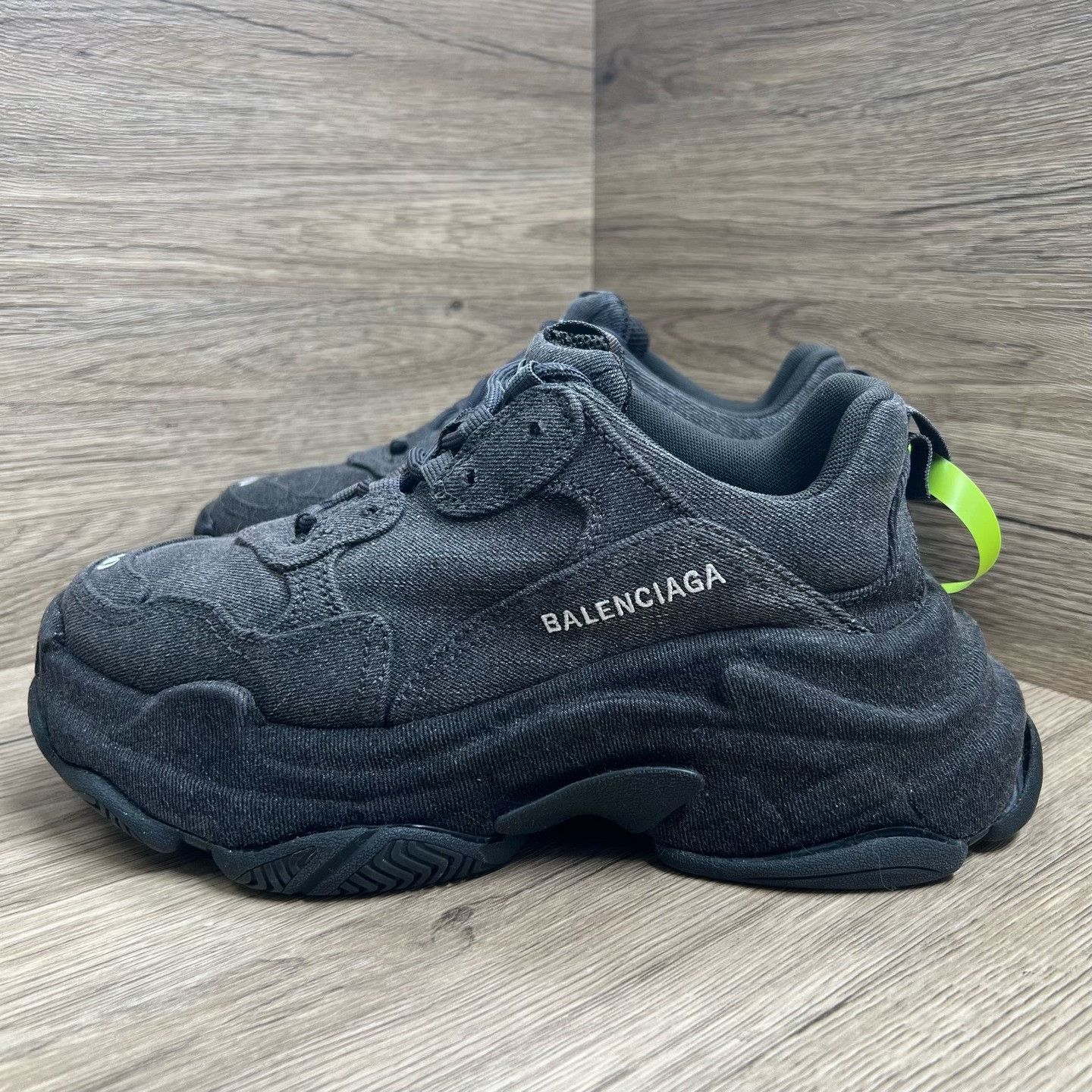 Balenciaga Balenciaga Denim Gray Lowtop Sneakers 7 Men Size US 7 / EU 40 - 1 Thumbnail