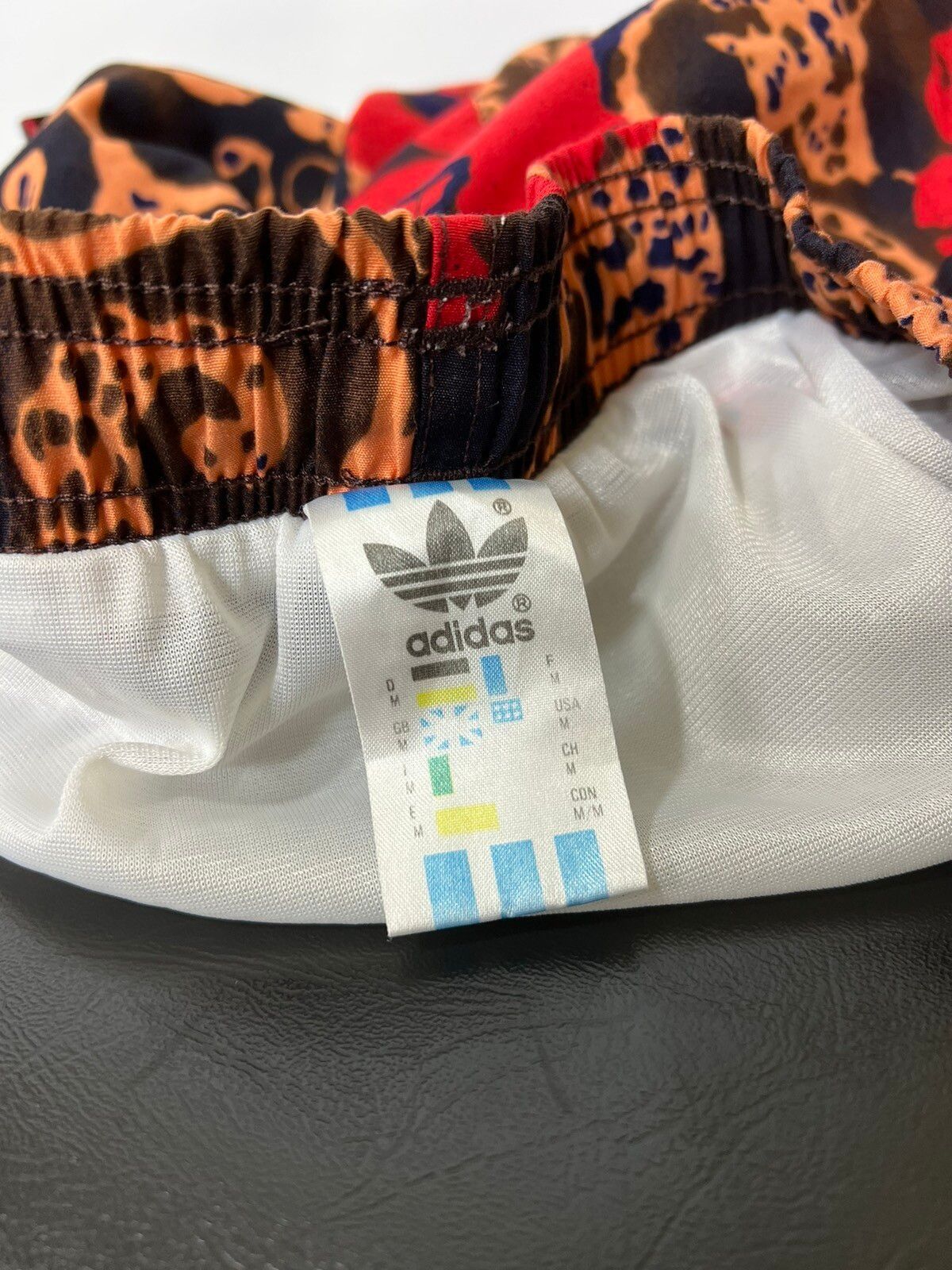 Adidas × Vintage Vintage Adidas multicolour shorts Size US 32 / EU 48 - 4 Thumbnail