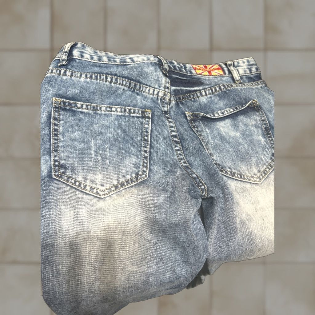 Toy Machine Machine Jeans Women's Blue Denim Ripped Distressed Casual Wear Boyfriend 29 in. Inseam 28 Zip Closure Regular Size 29 100% Cotton Denim Size 29" - 1 Thumbnail