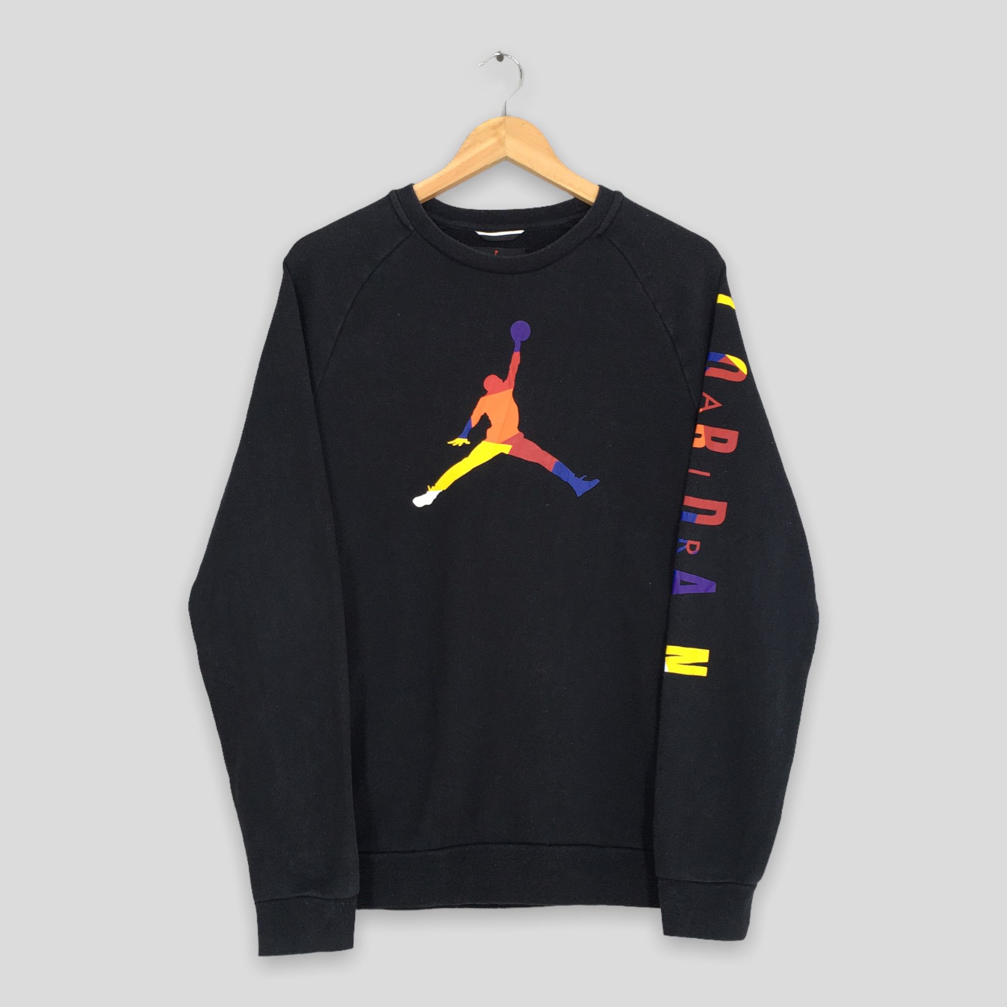 Jordan Brand × NBA × Vintage Vintage Air Jordan Black Sweatshirt Small Size US S / EU 44-46 / 1 - 1 Thumbnail