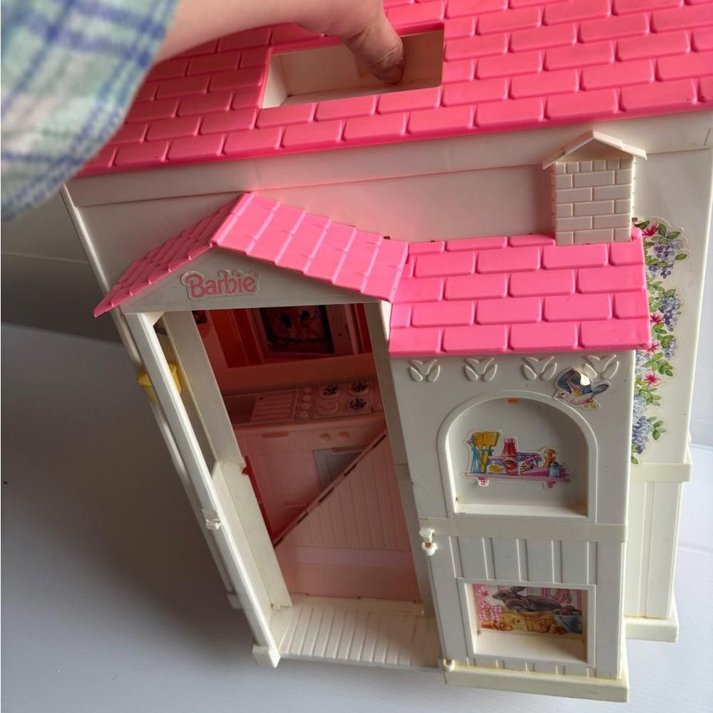 Designer Vintage 1996 Mattel Barbie Folding Portable House Size ONE SIZE - 6 Thumbnail