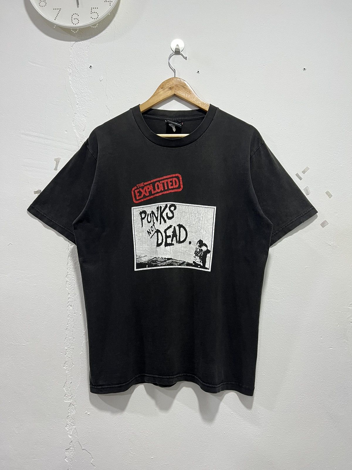 Band Tees × Vintage Vintage 90s The Exploited ‘Punks Not Dead’ Tshirt Size US L / EU 52-54 / 3 - 1 Thumbnail