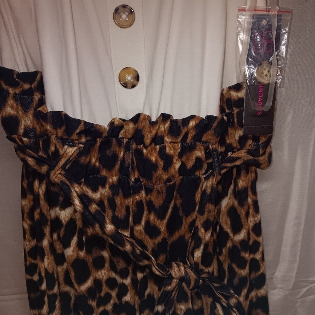 Other No Boundaries, leopard jumpsuit, Ladies Small, NWT Size 27" / US 4 / IT 40 - 7 Thumbnail