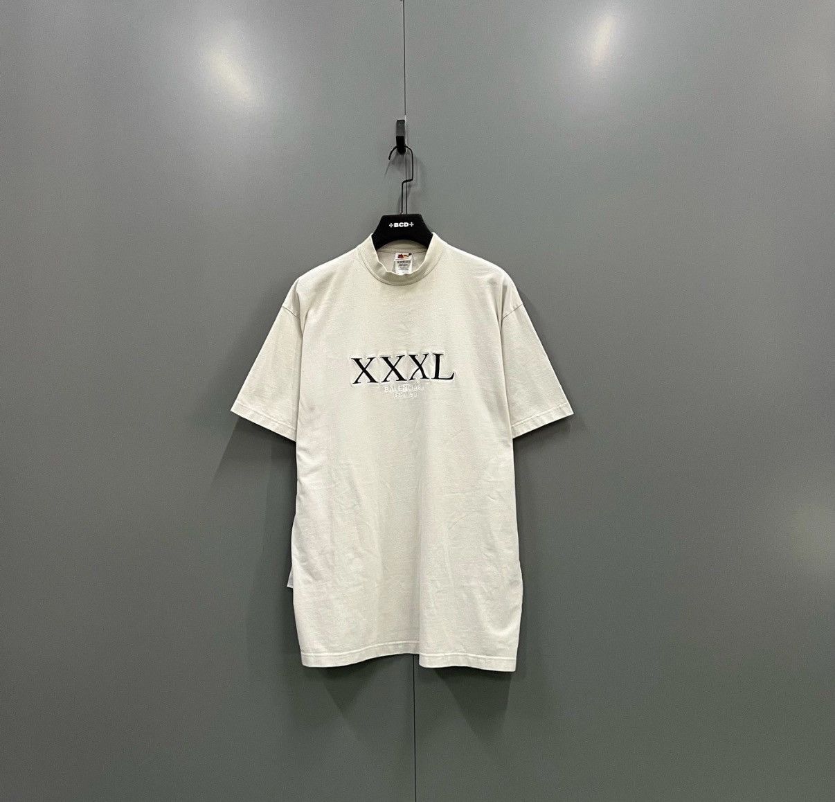 Balenciaga White Short Sleeve Oversized Graphic T-Shirt Size US S / EU 44-46 / 1 - 1 Thumbnail