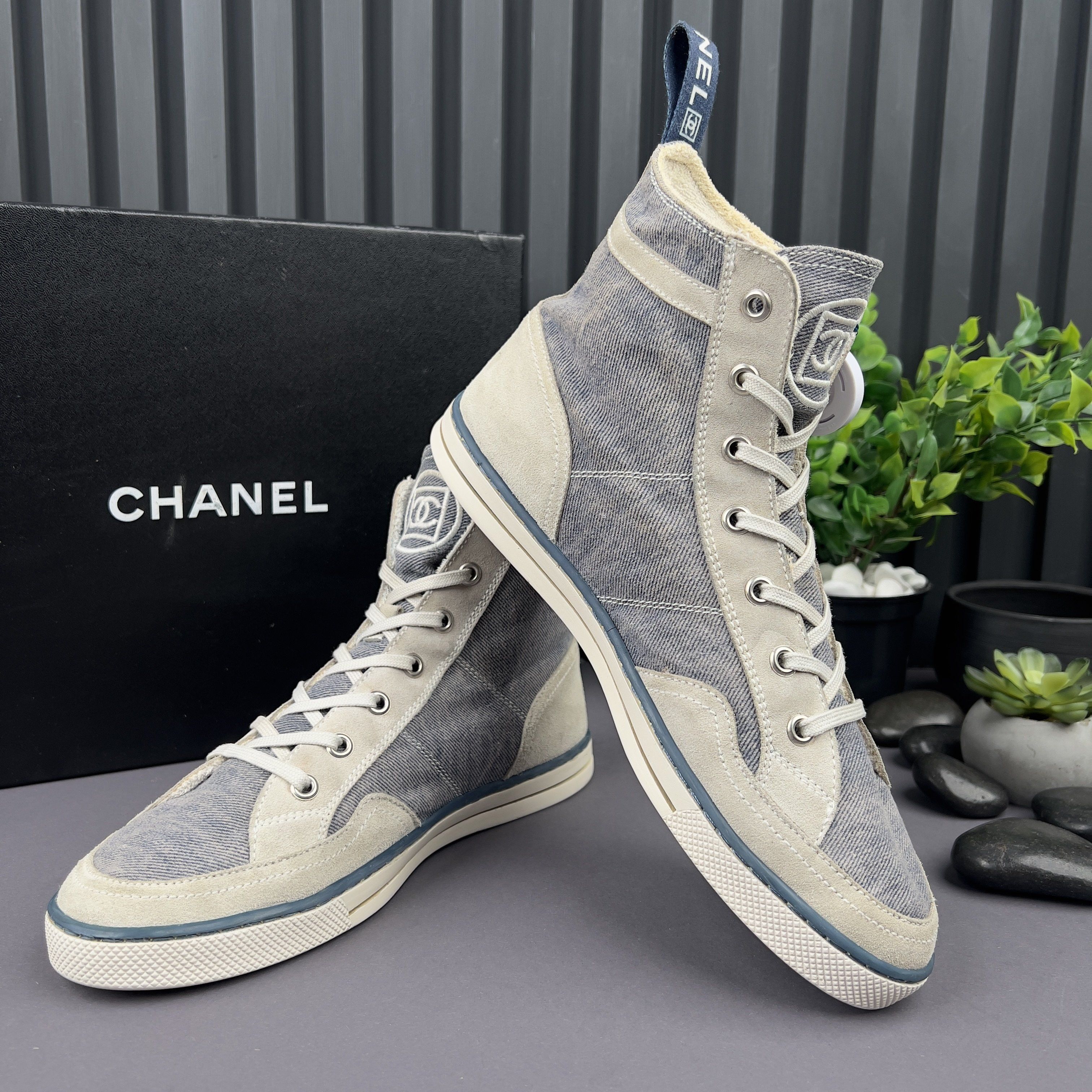 Chanel High Top Sneakers Suede Denim Size US 9.5 / IT 39.5 - 4 Thumbnail