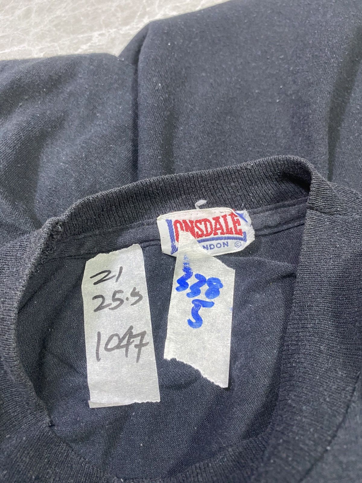 Lonsdale Vintage londale size L big logo 3385 Size US L / EU 52-54 / 3 - 9 Thumbnail