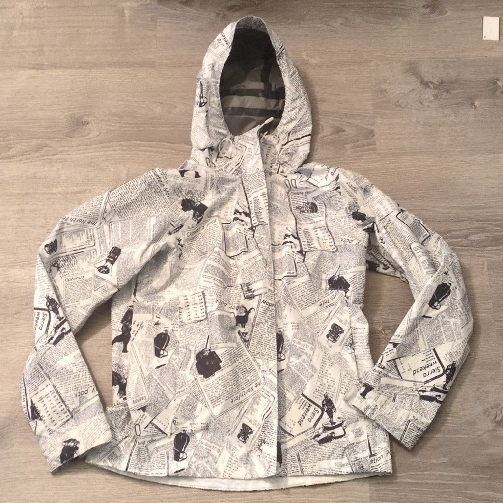 The North Face The North Face ltd edition Jacket Newspaper Print Hooded S. Size S / US 4 / IT 40 - 2 Thumbnail