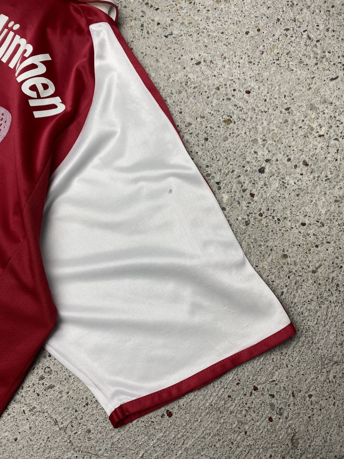 Adidas Bayern muchen adidas ballack 13 football jersey tshirt Size US M / EU 48-50 / 2 - 16 Thumbnail