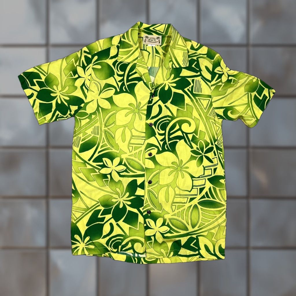 Vintage VINTAGE E & K Fashion Mens Small Hawaiian Button Up Shirt Floral Print EUC Size US S / EU 44-46 / 1 - 1 Thumbnail