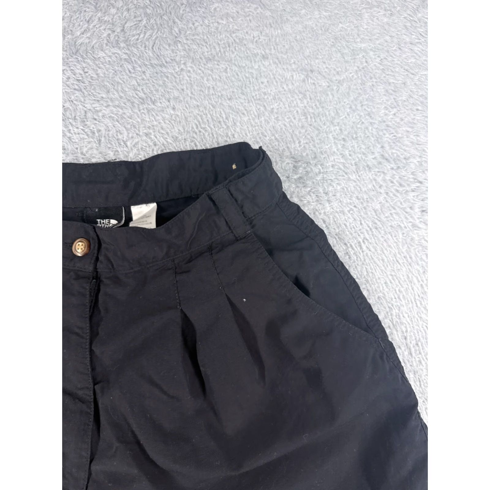 The North Face VINTAGE The North Face Women's Shorts 8 Black Cargo 100% Nylon Hiking Casual Travel Activewear Size 30" / US 8 / IT 44 - 5 Thumbnail